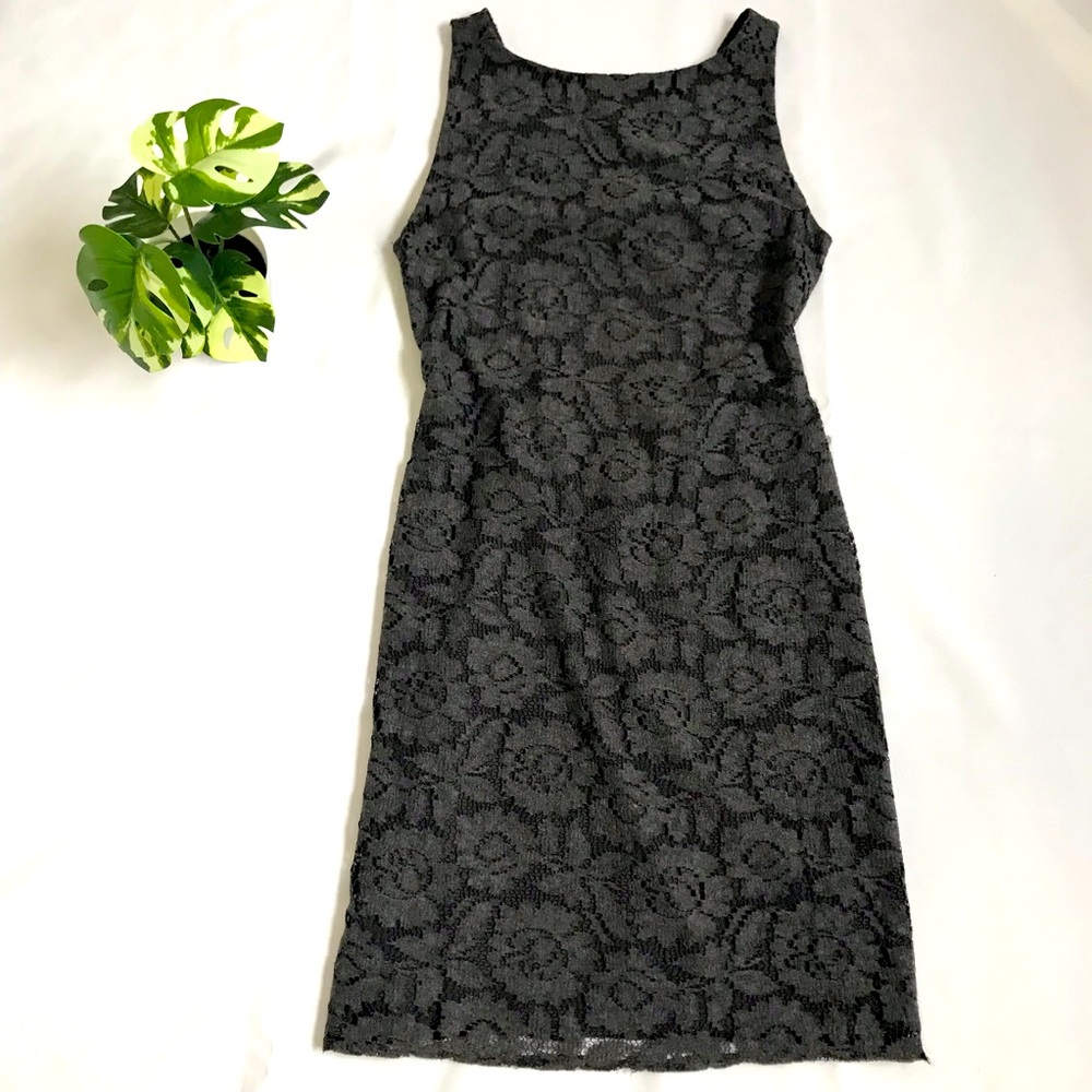 Alice + Olivia gray lace sleeveless dress size XS